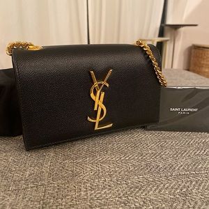 Yves Saint Laurent Grain De Poudre Classic Small Monogram Kate Bag